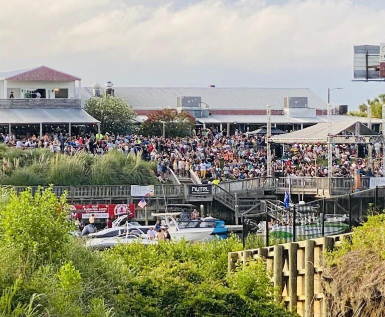 concert at the fantasy harbour district at the boathouse